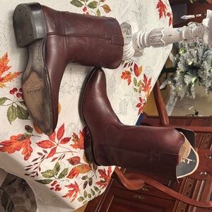 Ariat Men's Dark Brown Western Boots